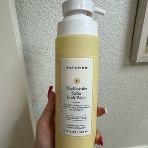 ❗️Unused❗️Naturium Sulfur Body Wash